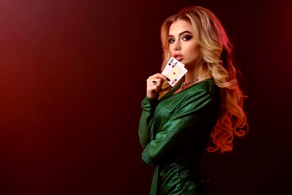 A hidden oasis in Staten Island, this casino offers a unique blend of elegance and excitement. From high-stakes poker tournaments to live entertainment, The Sapphire Scepter is a must-visit destination for discerning gamblers. The Sapphire Scepter